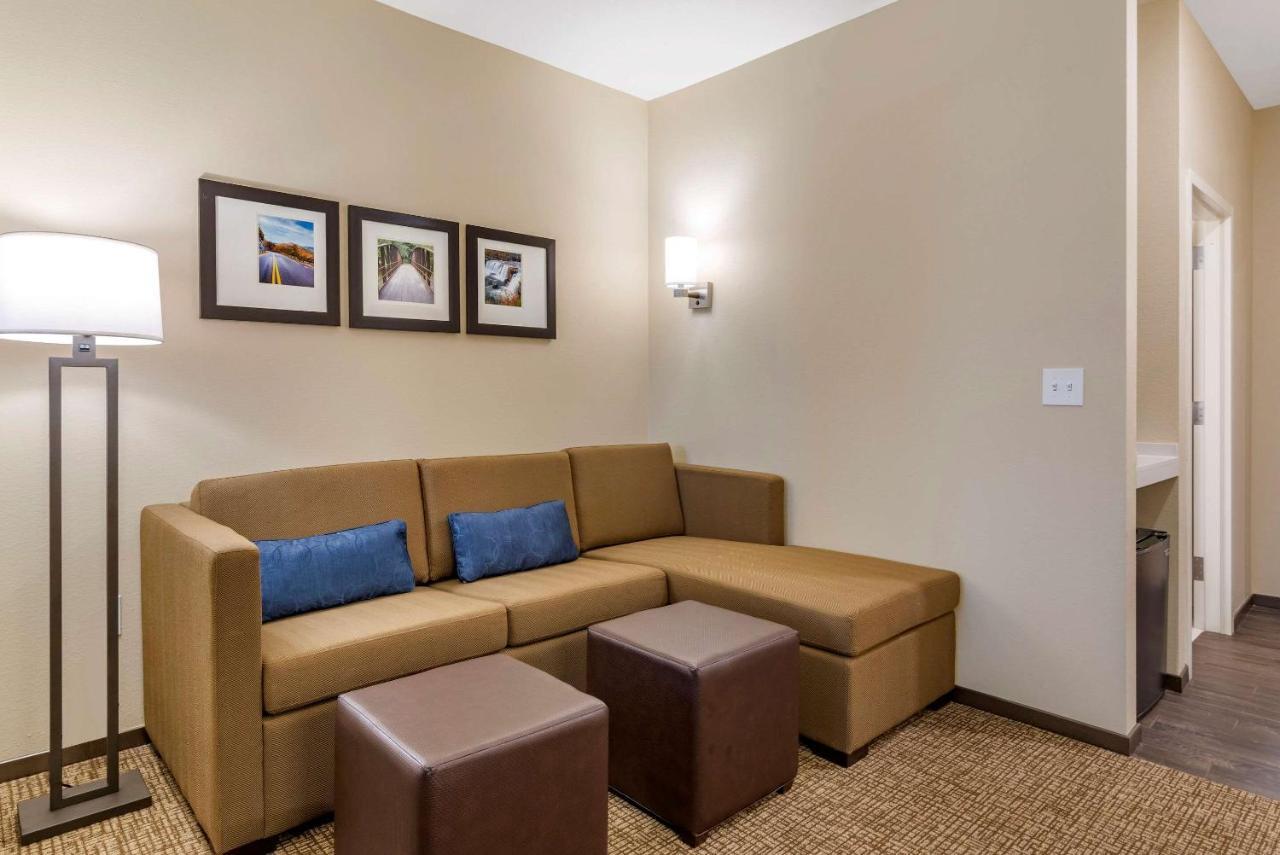 Comfort Suites Newnan Buitenkant foto