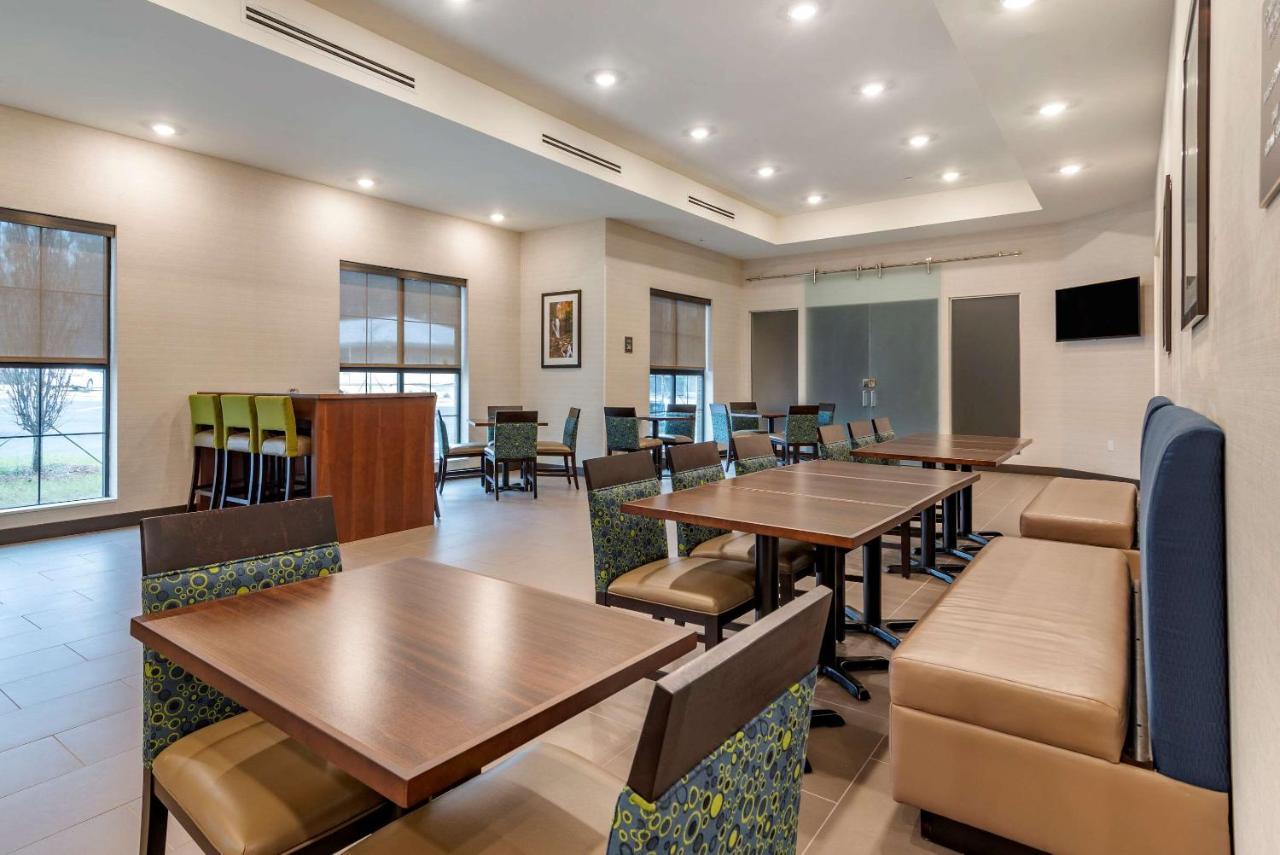 Comfort Suites Newnan Buitenkant foto